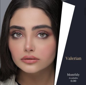 لنز ارایشی